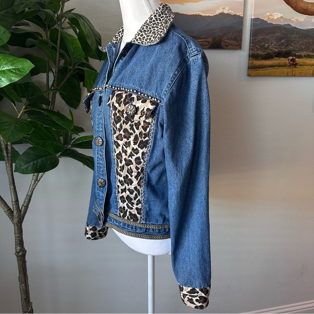 Leopard Print Denim Jacket - Picture 3 of 5